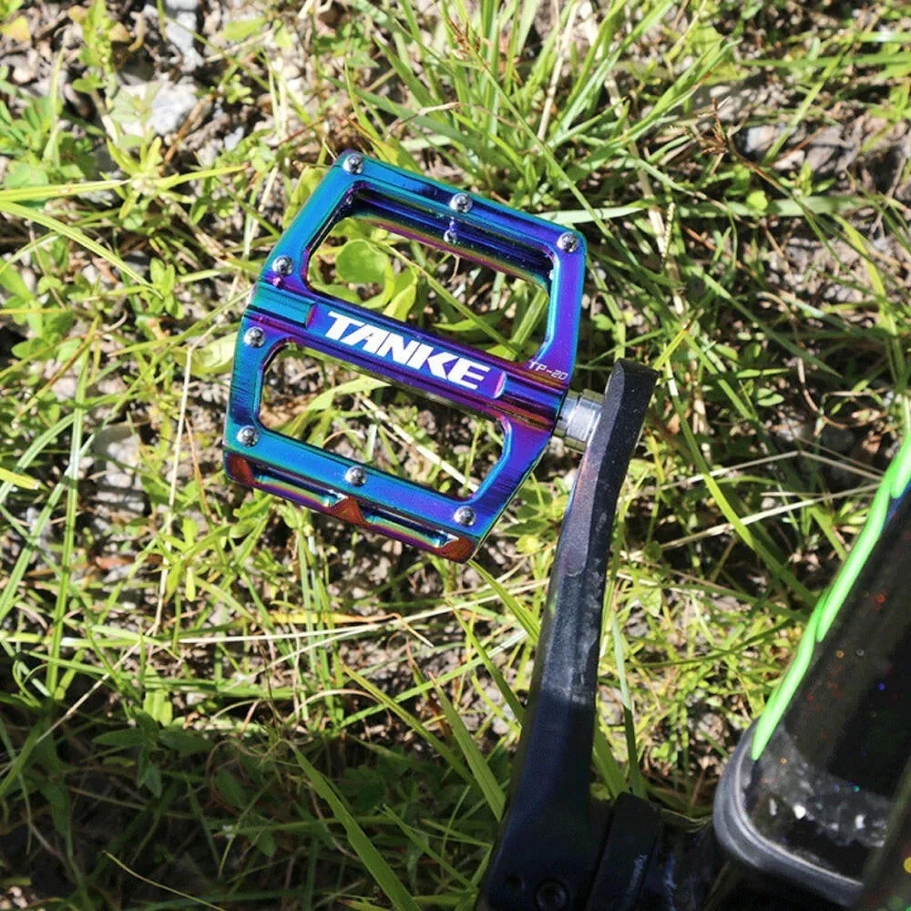 Bike Pedals Anti-Silp Aluminum MTB Pedals Bicycle Flat Pedal with Sealed Bearing for MTB Mountain Road Bicycle Folding Bike
