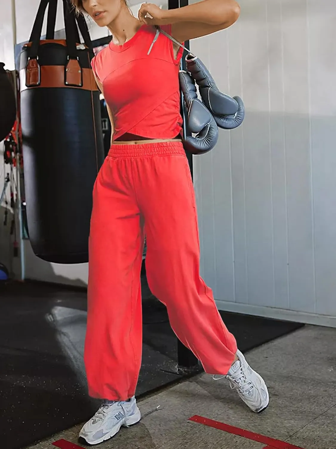 Women 2 Piece Outfit Set Loungewear Cropped Tops and Jogger Sweatpant Matching Set Coordinated Sweatsuit with Pockets